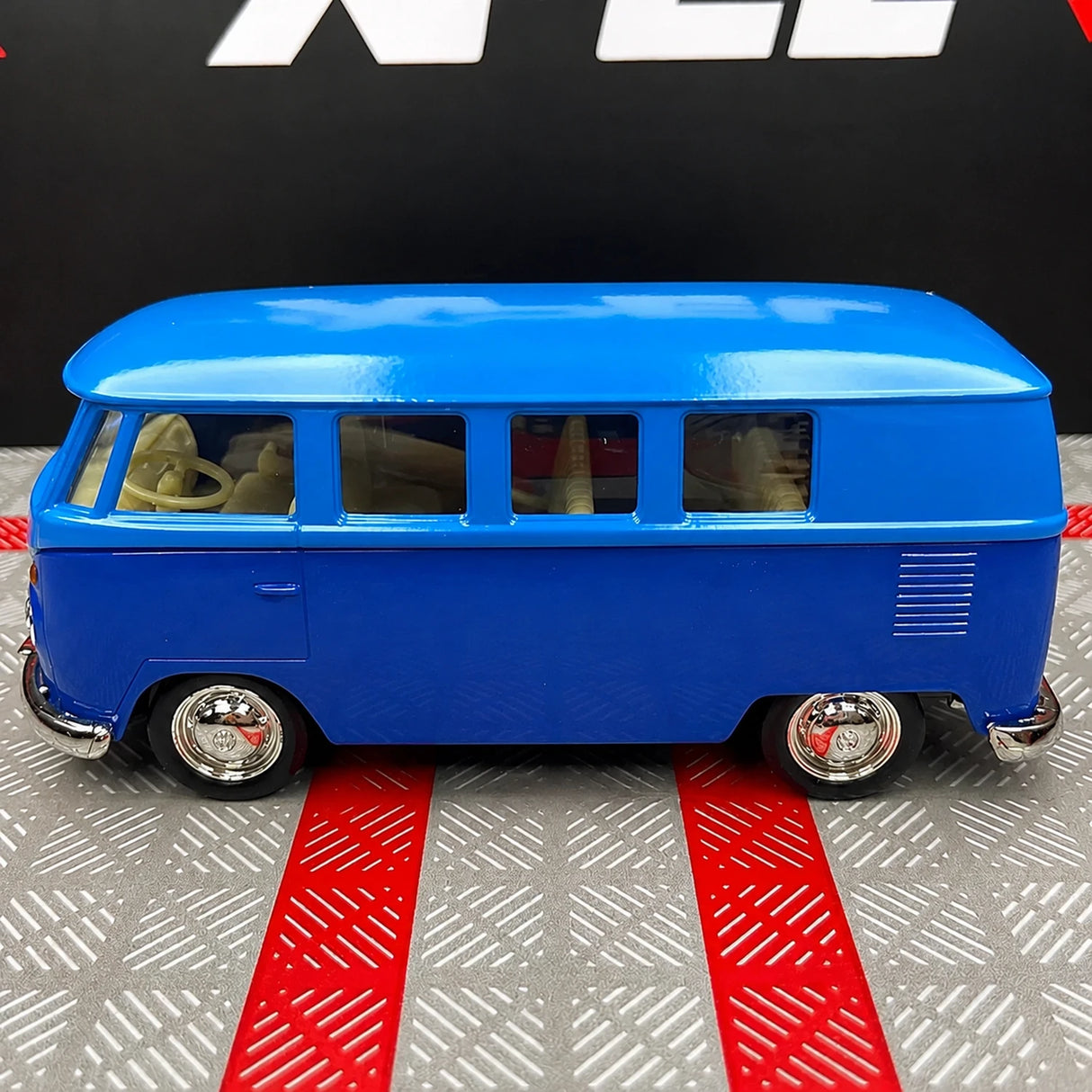 Volkswagen 1963 T1 Blue 1:36 – Diecast Display Model Die-Cast