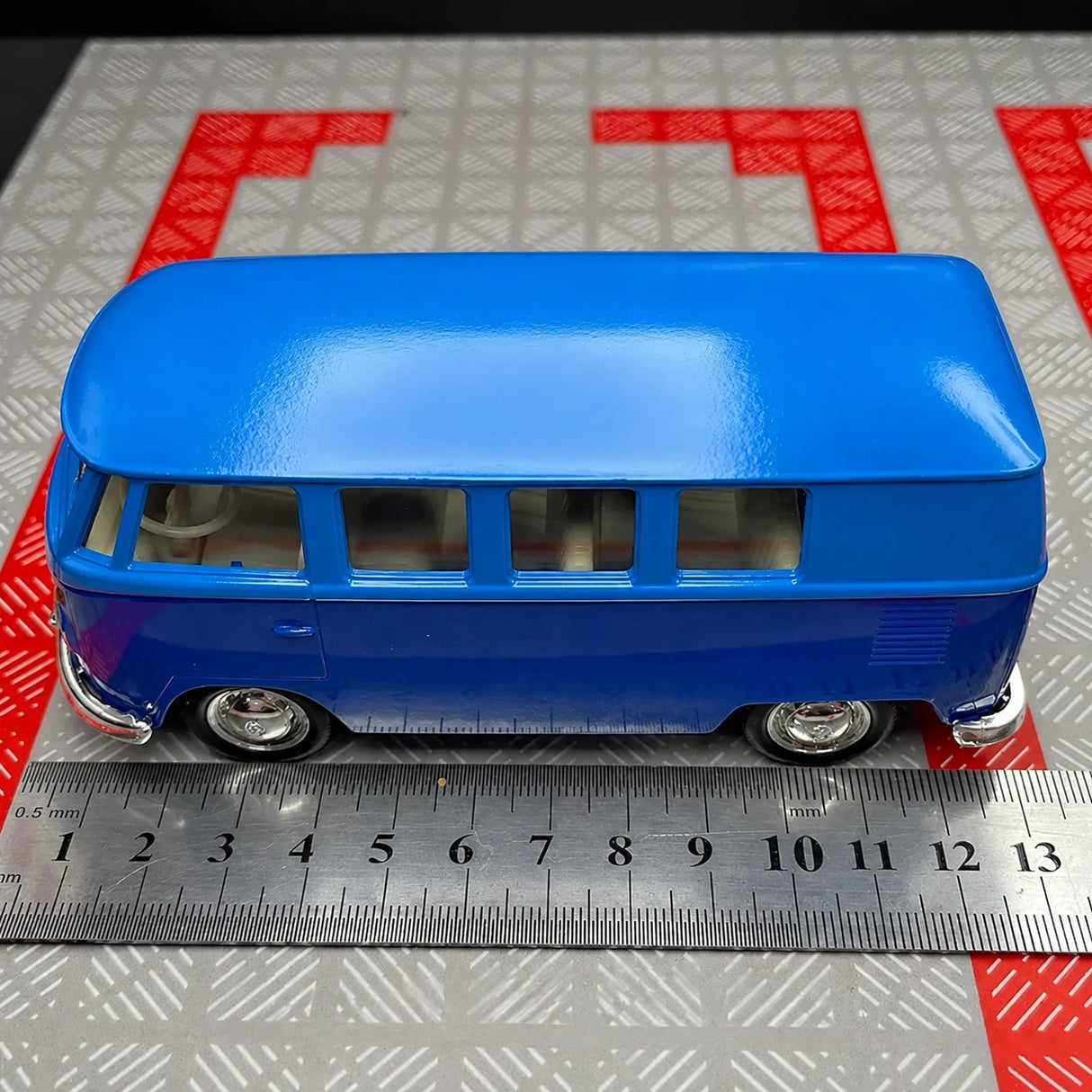 Volkswagen 1963 T1 Blue 1:36 – Diecast Display Model Die-Cast