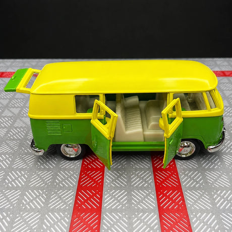 Volkswagen 1963 T1 Verde e Giallo 1:36 – modello pressofuso in metallo pressofuso