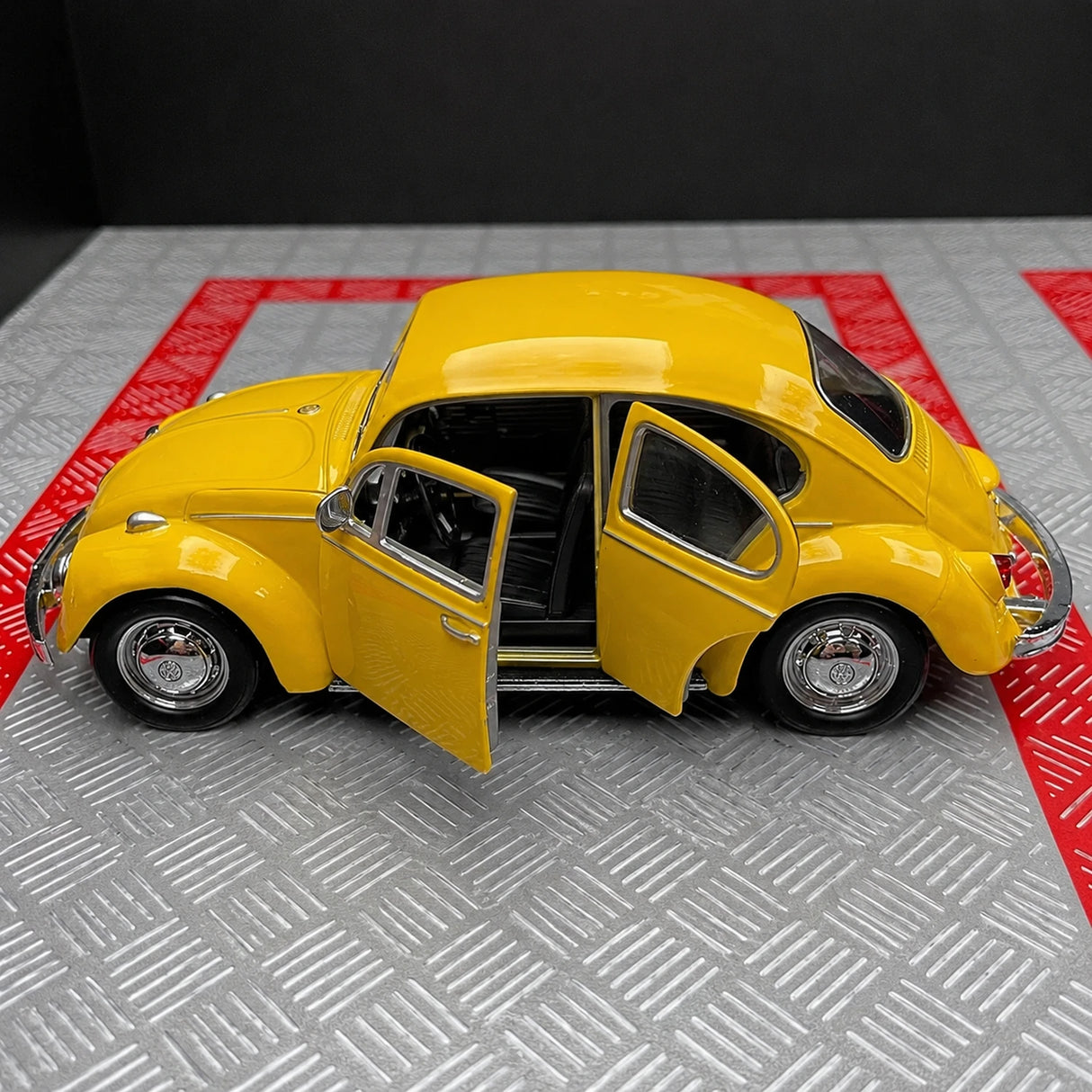 [TOY] 1:36 Volkswagen 1967 Beetle Glossy Yellow Model Car Die-Cast