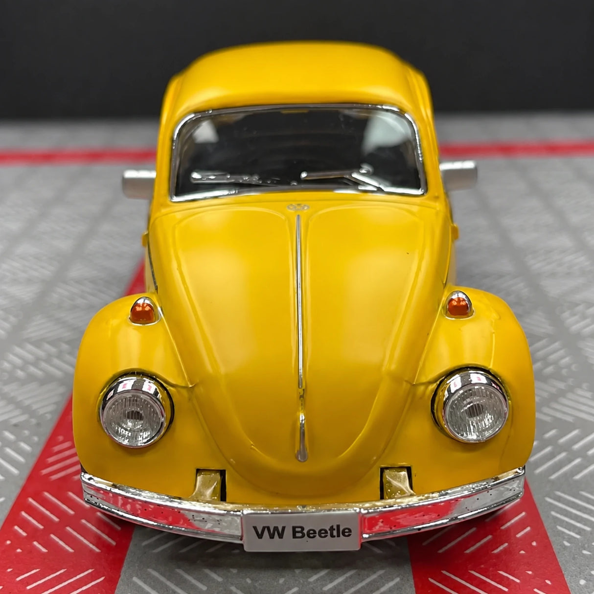 Volkswagen 1967 Beetle Matte Yellow 1:36 – Diecast Display Model Die-Cast