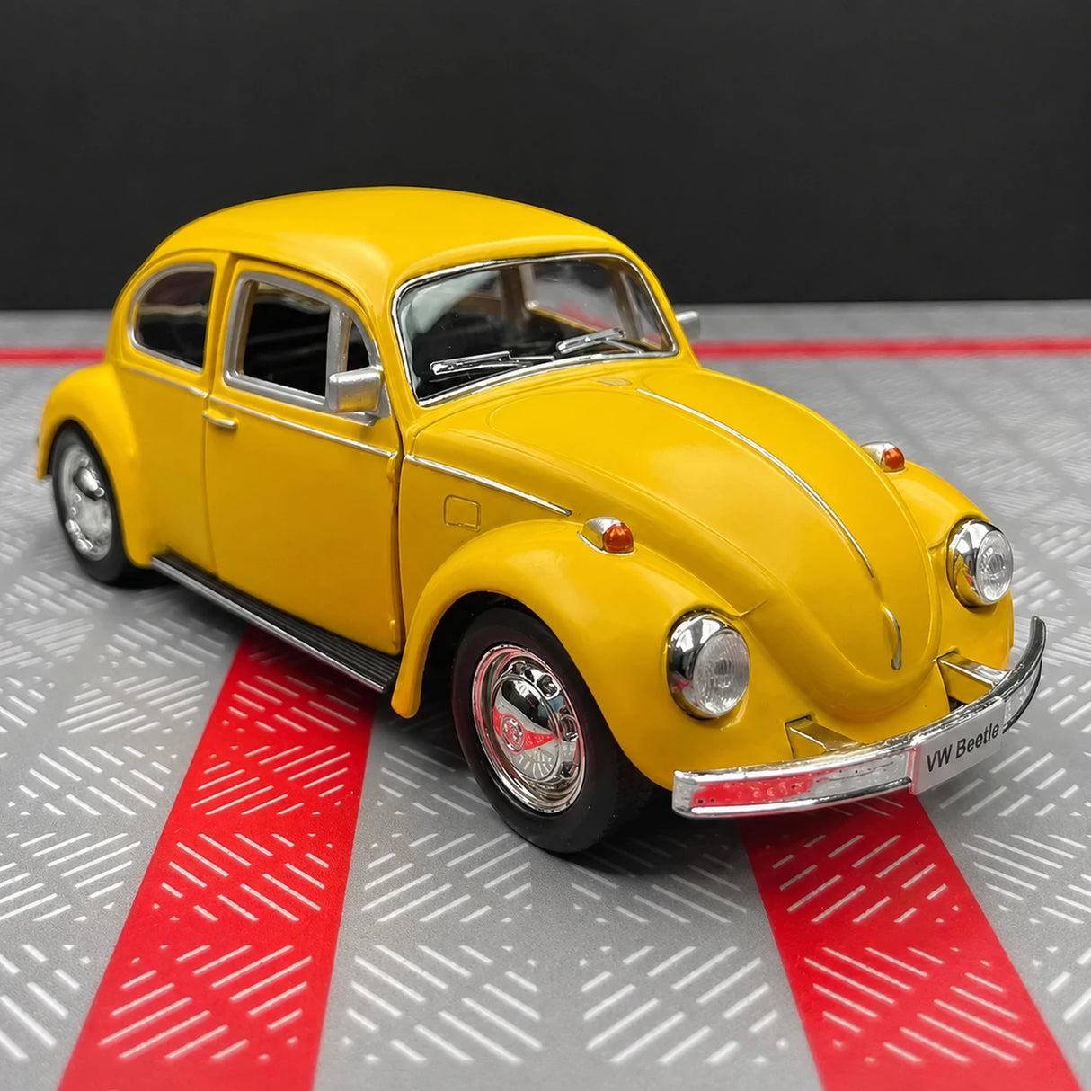 Volkswagen 1967 Beetle Matte Yellow 1:36 – Diecast Display Model Die-Cast