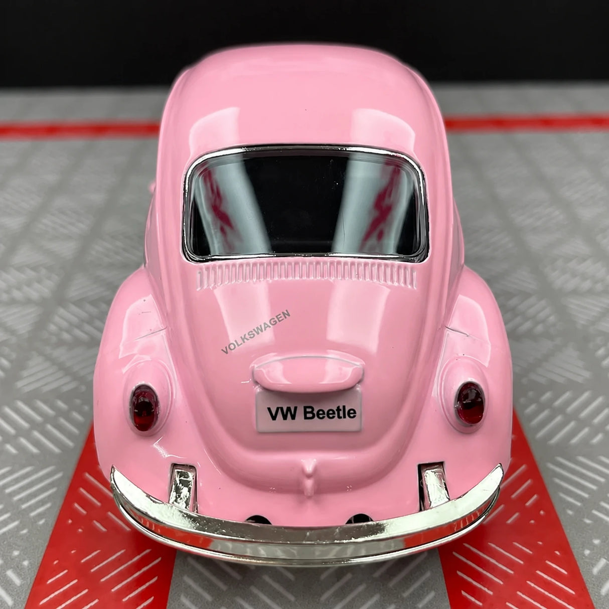 Volkswagen 1967 Beetle Pink 1:36 – Diecast Display Model Die-Cast