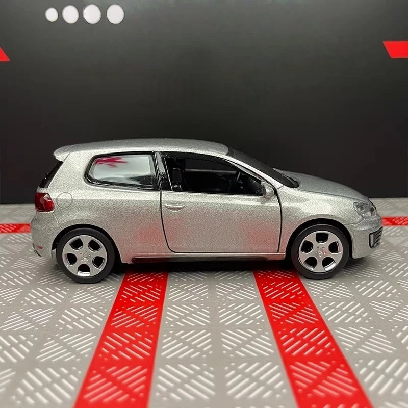 [TOY] 1:36 Volkswagen 2010 Golf GTI Silver Model Car Die-Cast