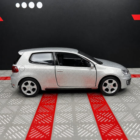 [TOY] 1:36 Volkswagen 2010 Golf GTI argento modellino di auto Die-Cast