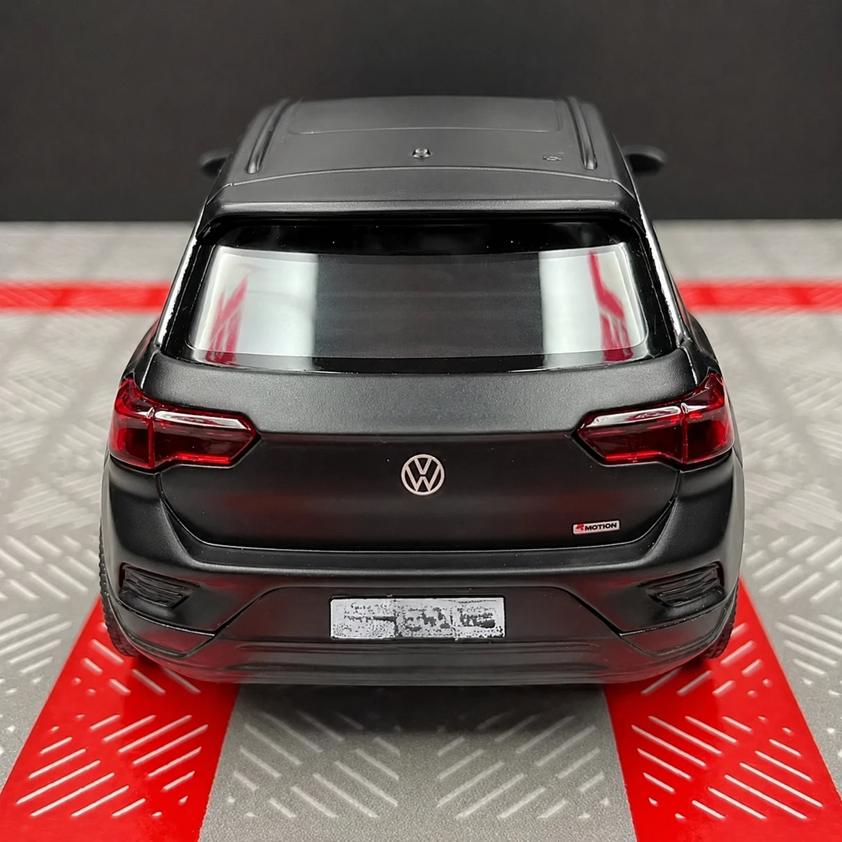 Volkswagen 2020 T-Roc Black 1:36 – Diecast Display Model Die-Cast