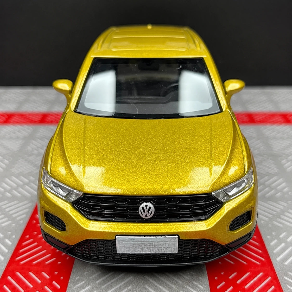 [TOY] 1:36 Volkswagen 2020 T-Roc Gold Model Car Die-Cast
