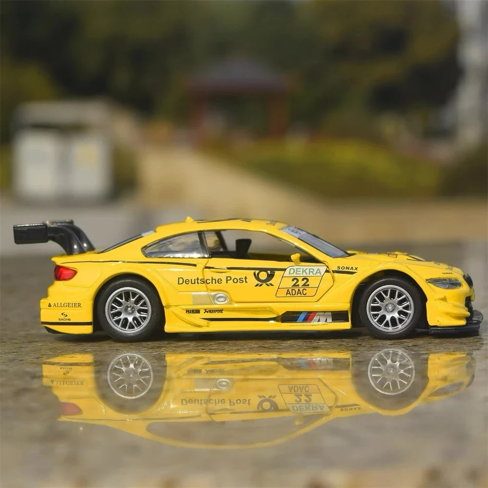[TOY] 1:42 BMW 2012 E92 M3 DTM Deutsche Post #22 Model Car Die-Cast