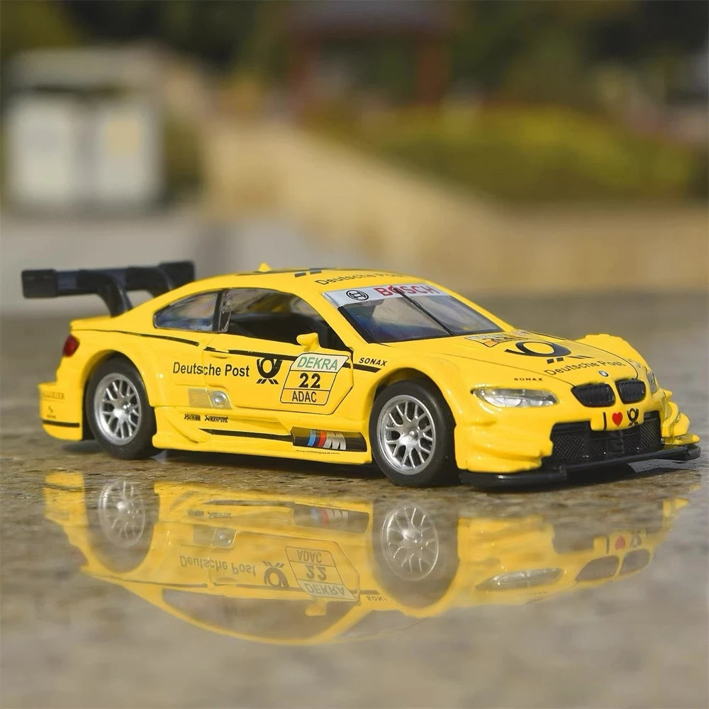 [TOY] 1:42 BMW 2012 E92 M3 DTM Deutsche Post #22 modellino di auto Die-Cast