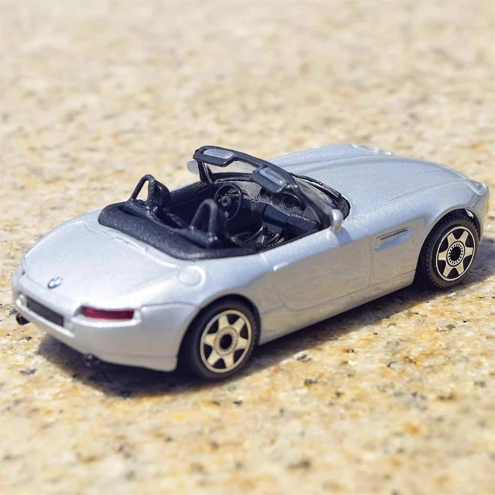 [TOY] 1:43 BMW 2000 E52 Z8 Silver Model Car Die-Cast