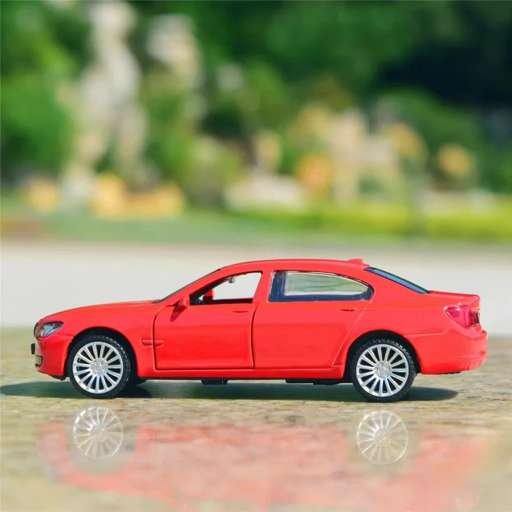 [TOY] 1:43 BMW 2013 F02 760Li Red Model Car Die-Cast