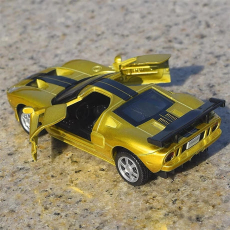 [TOY] 1:43 Ford 2004 GT Gold Model Car Die-Cast