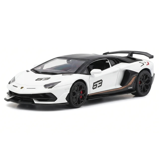 [TOY] 1:43 Lamborghini 2019 Aventador SVJ vit modellbil Die-Cast