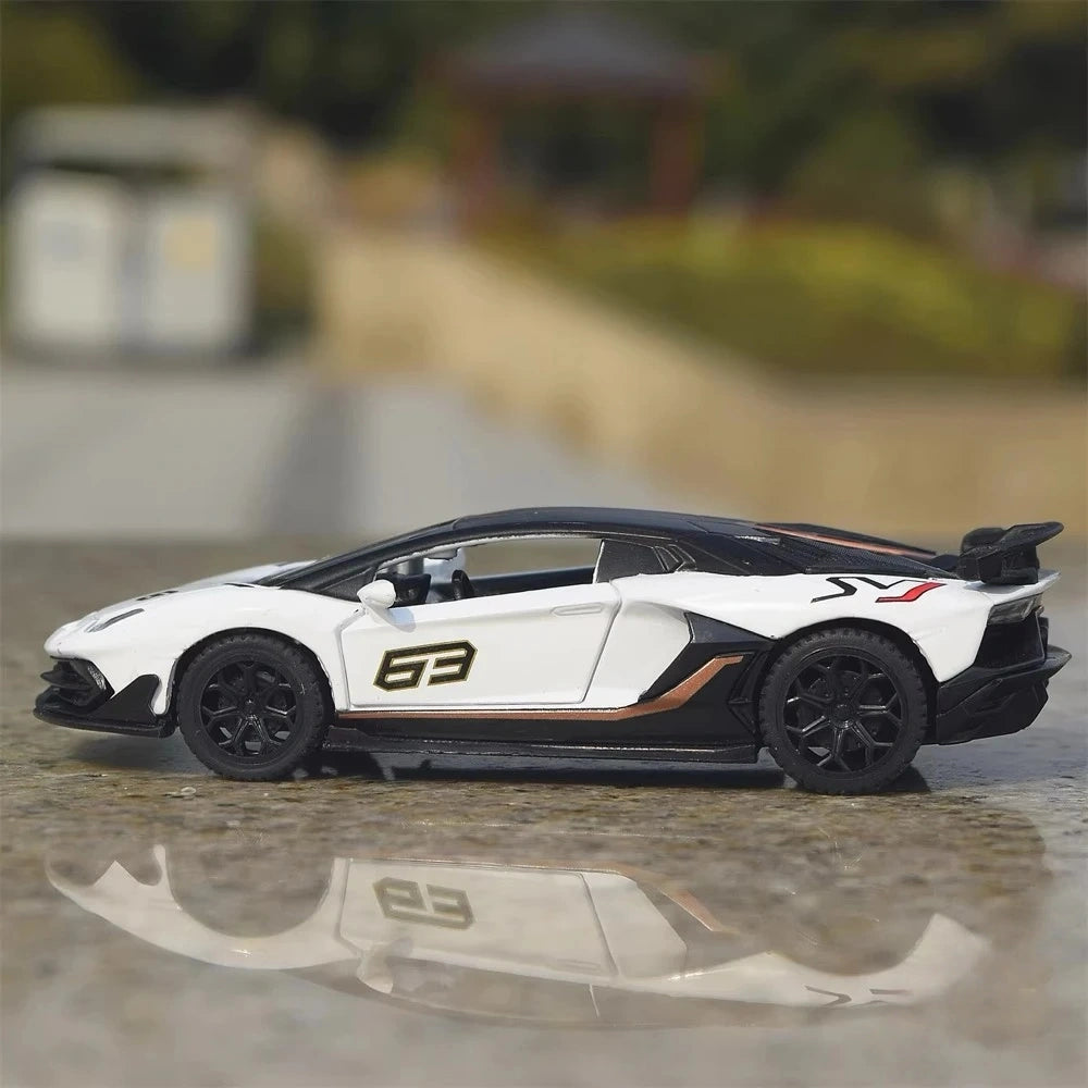 [TOY] 1:43 Lamborghini 2019 Aventador SVJ White Model Car Die-Cast