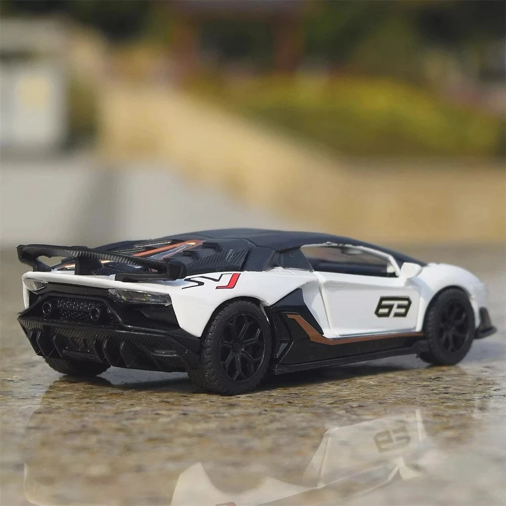 [TOY] 1:43 Lamborghini 2019 Aventador SVJ White Model Car Die-Cast