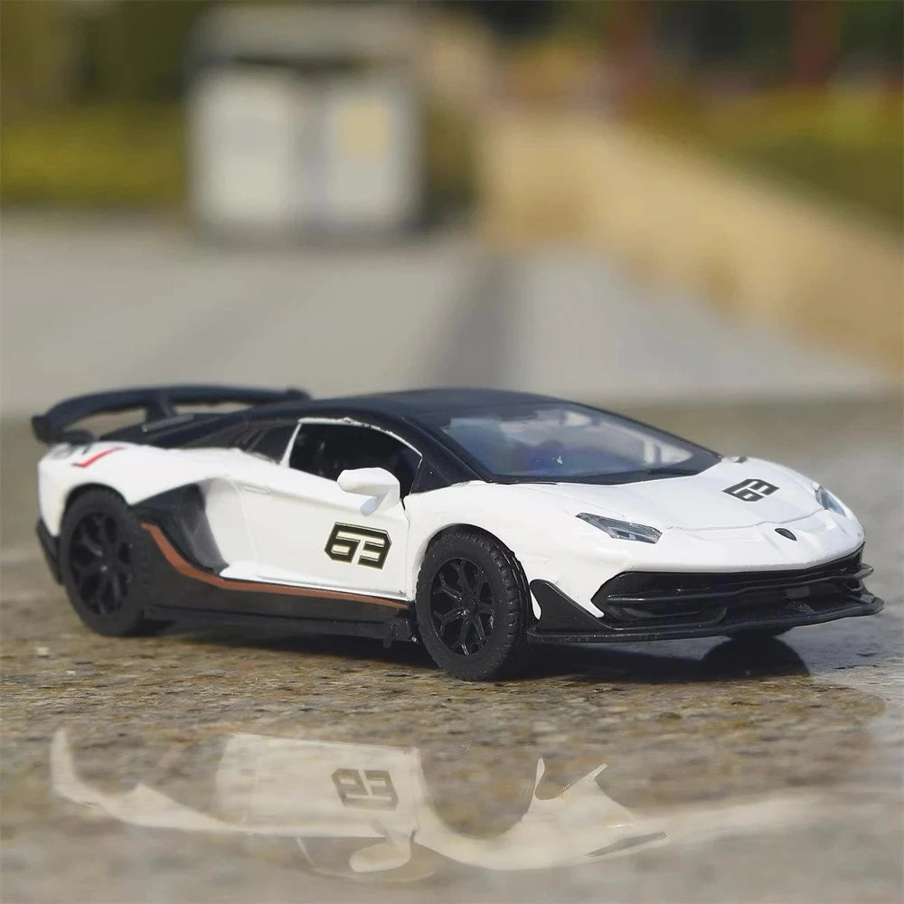 [TOY] 1:43 Lamborghini 2019 Aventador SVJ White Model Car Die-Cast