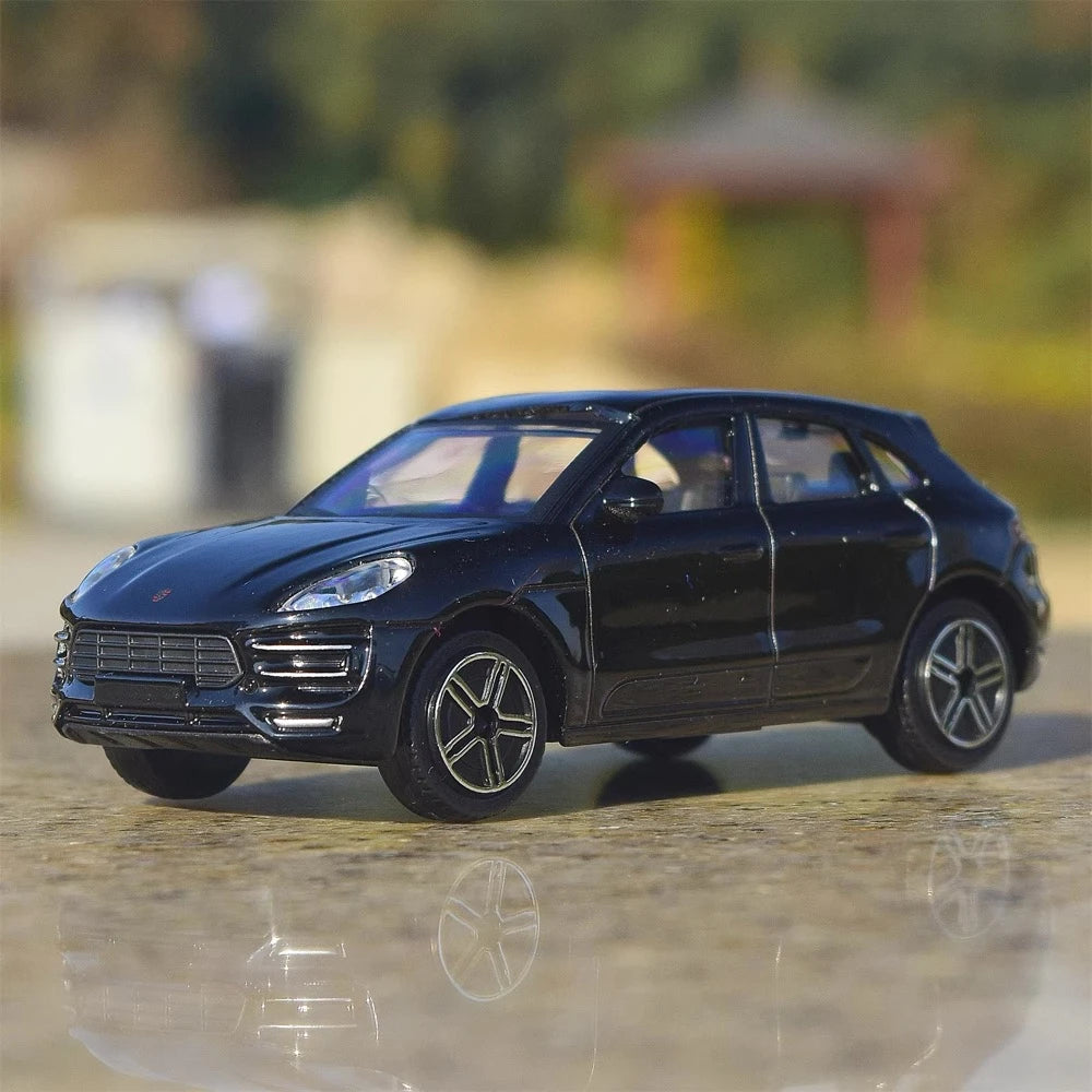 [TOY] 1:43 Porsche 2014 Macan musta pienoismalli Die-Cast
