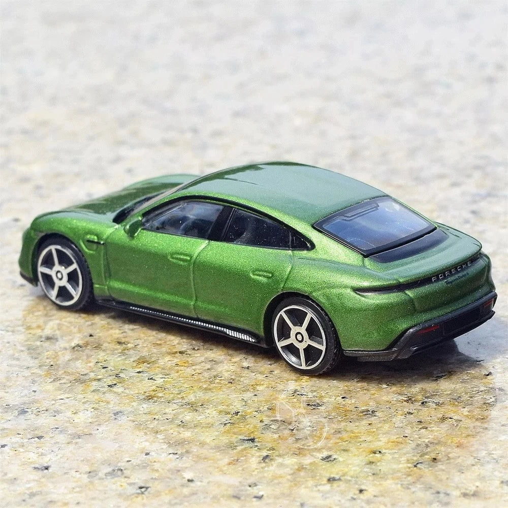 [TOY] 1:43 Porsche 2019 Taycan Green Model Car Die-Cast