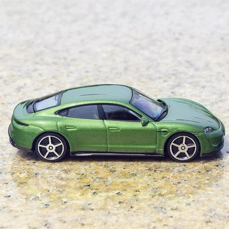 [TOY] 1:43 Porsche 2019 Taycan groen modelauto Die-Cast