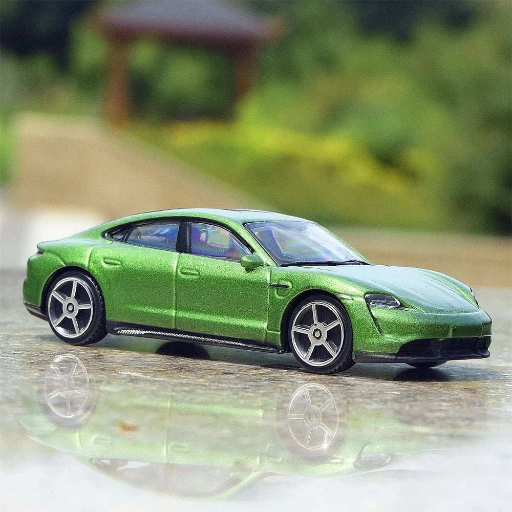 [TOY] 1:43 Porsche 2019 Taycan Green Model Car Die-Cast