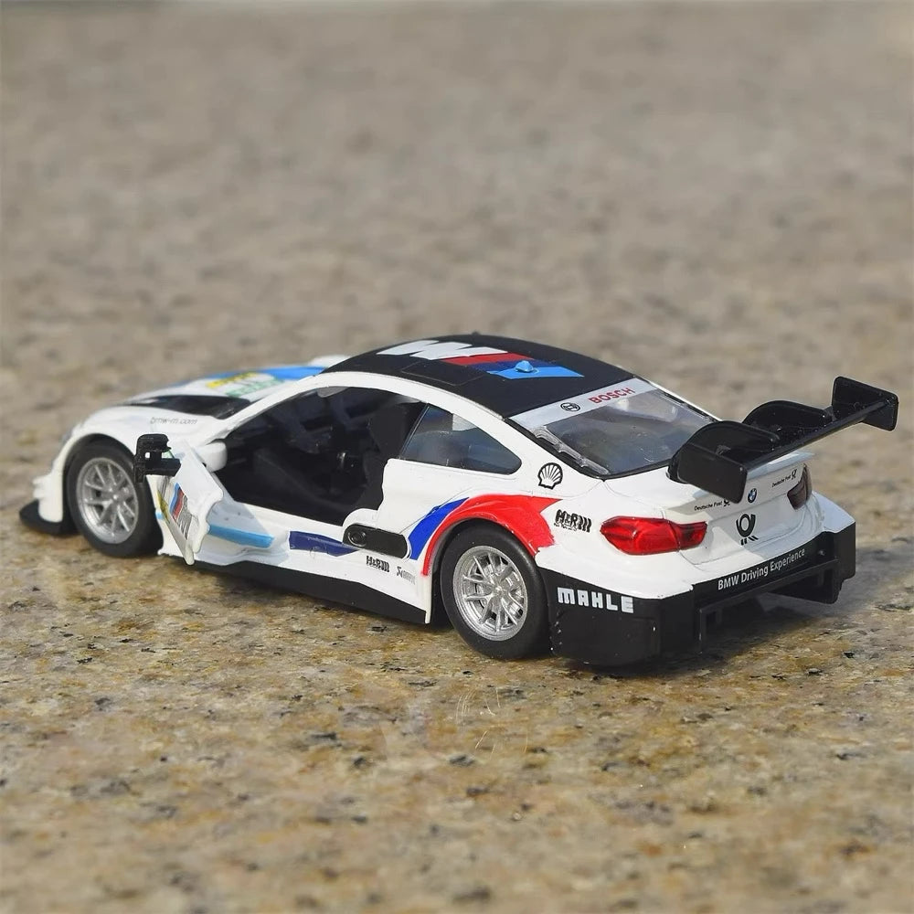 [TOY] 1:44 BMW 2014 F82 M4 DTM #11 Model Car Die-Cast