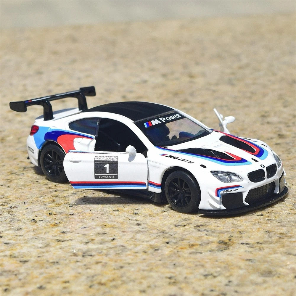 [TOY] 1:44 BMW 2016 F13 M6 GT3 #1 modellino di auto Die-Cast