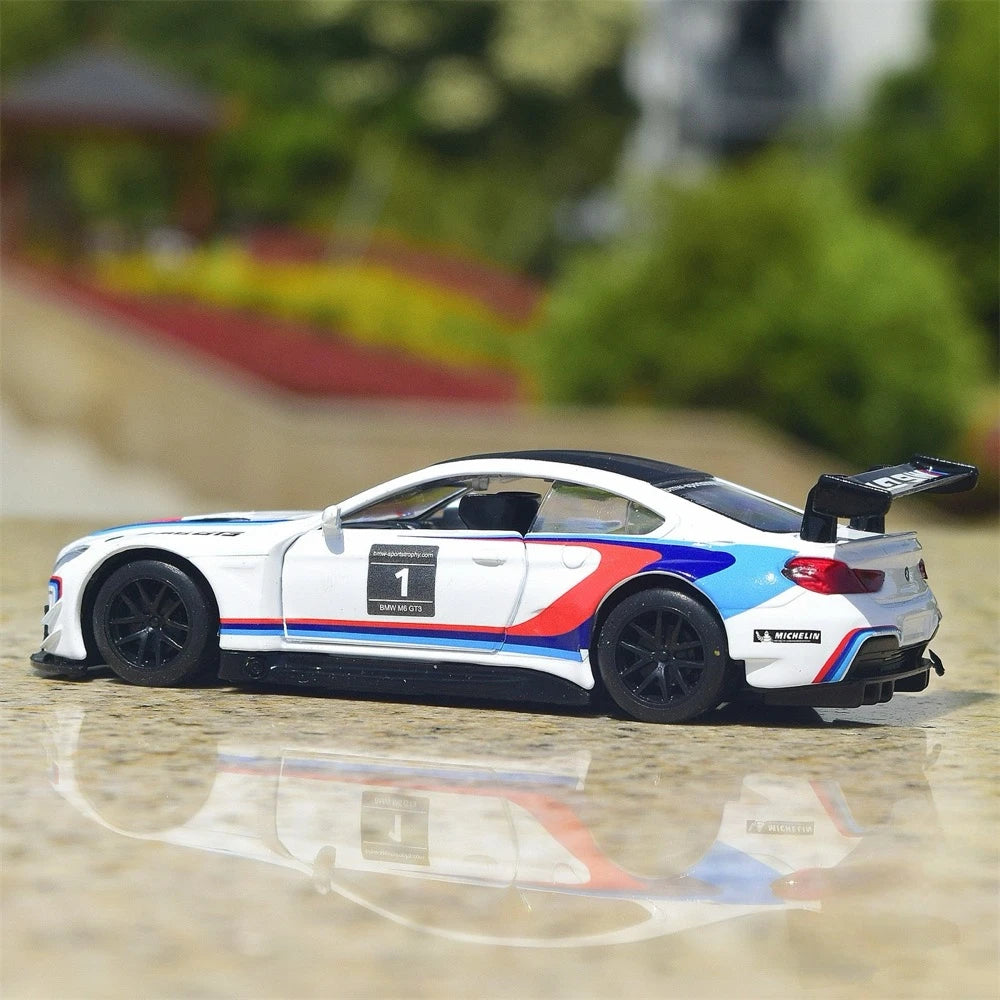 [TOY] 1:44 BMW 2016 F13 M6 GT3 #1 modellino di auto Die-Cast