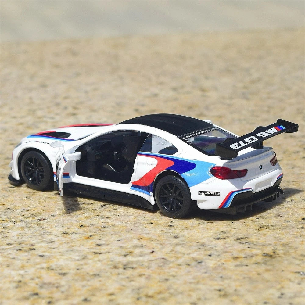 [TOY] 1:44 BMW 2016 F13 M6 GT3 #1 Model Car Die-Cast