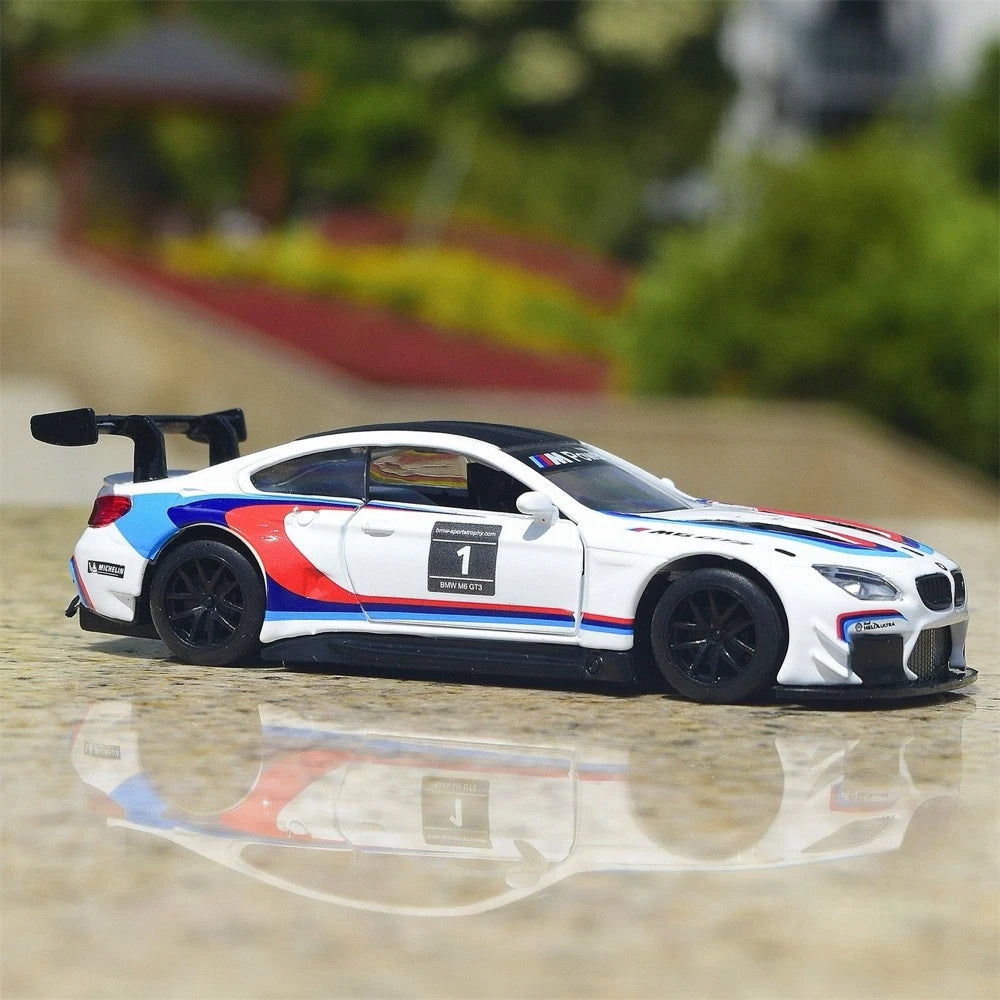 [TOY] 1:44 BMW 2016 F13 M6 GT3 #1 modellino di auto Die-Cast