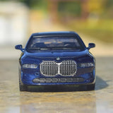 [TOY] 1:47 BMW 2022 G70 i7 ブルー モデルカー Die-Cast