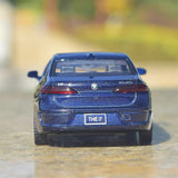 [TOY] 1:47 BMW 2022 G70 i7 ブルー モデルカー Die-Cast