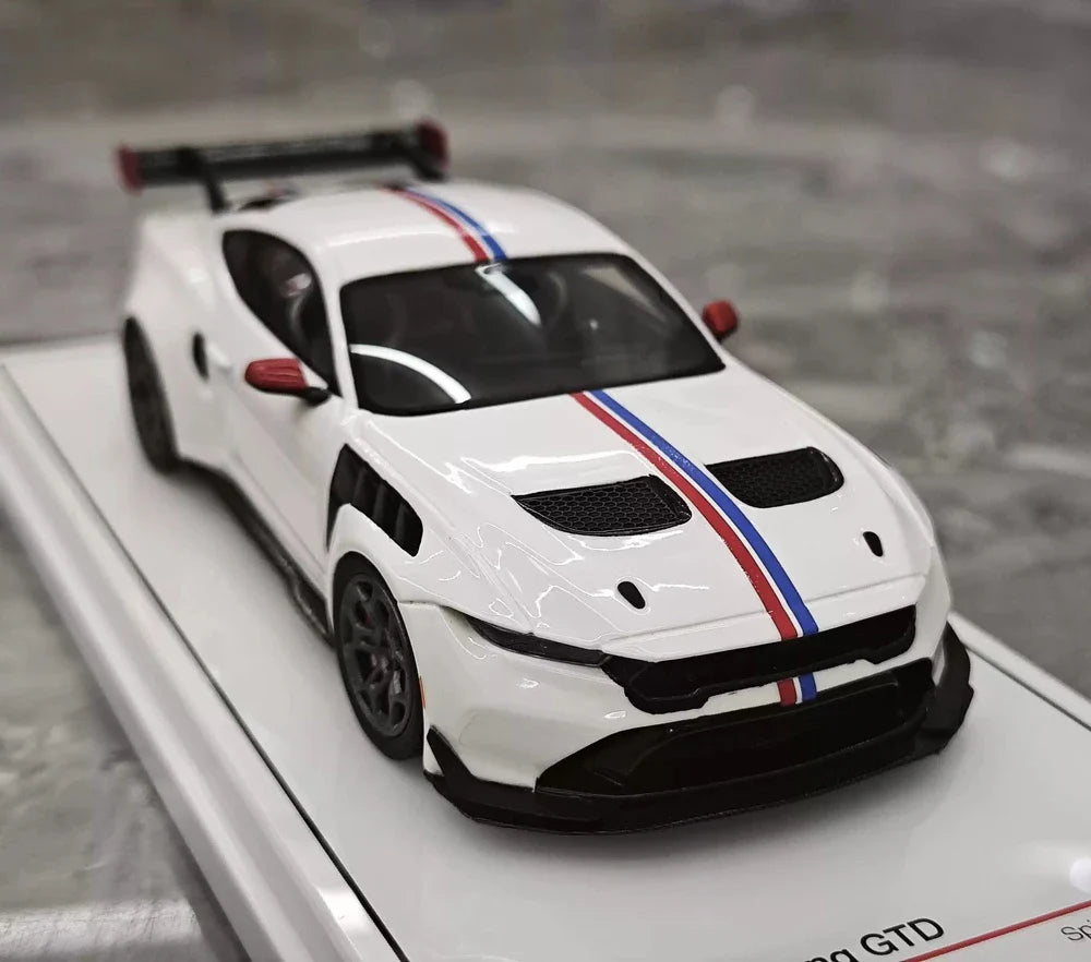 [TSM] 1:43 Ford 2025 Mustang GTD White Model Car Resin