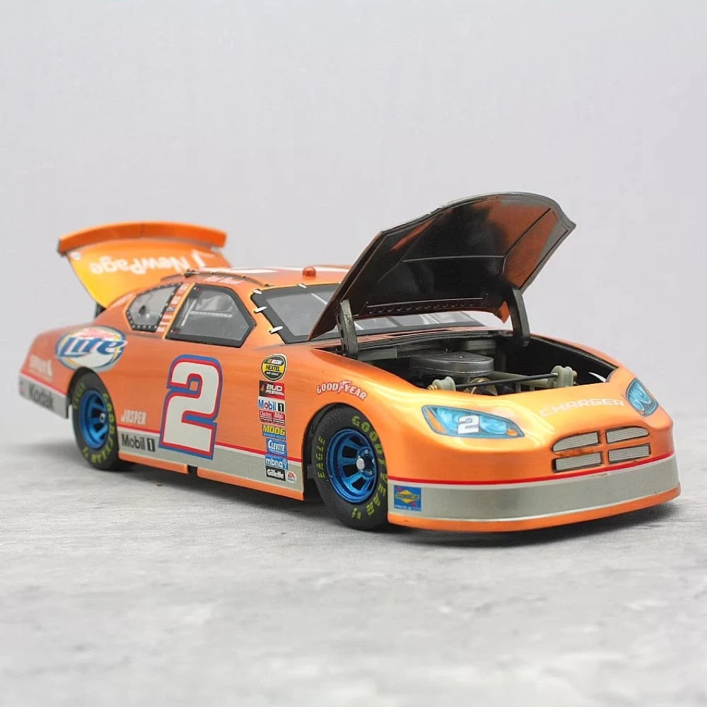 [Team Caliber] 1:24 Dodge 2006 Charger NASCAR #2 Miller Lite Gold Model Car Die-Cast