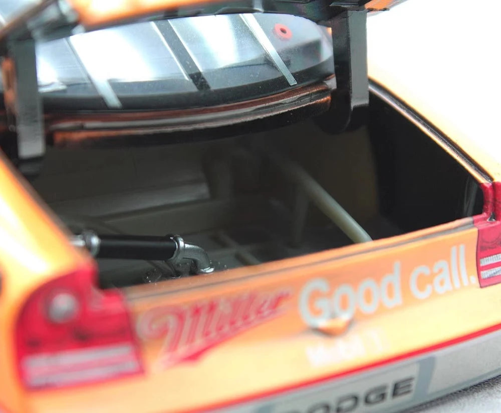 [Team Caliber] 1:24 Dodge 2006 Charger NASCAR #2 Miller Lite Gold Model Car Die-Cast
