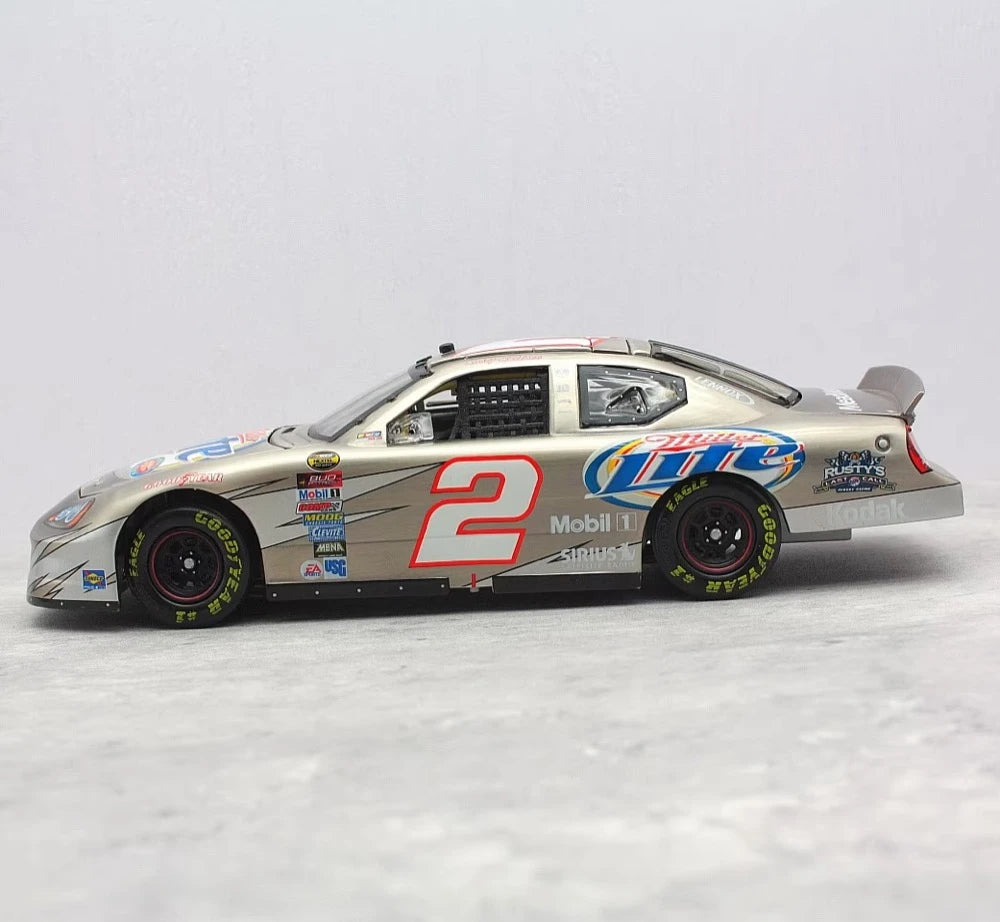 [Team Caliber] 1:24 Dodge 2006 Charger NASCAR #2 Miller Lite Silver Model Car Die-Cast