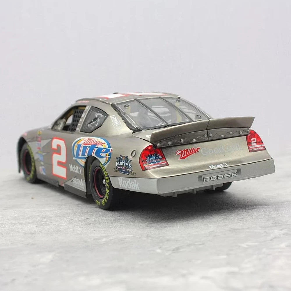 [Team Caliber] 1:24 Dodge 2006 Charger NASCAR #2 Miller Lite Silver Model Car Die-Cast
