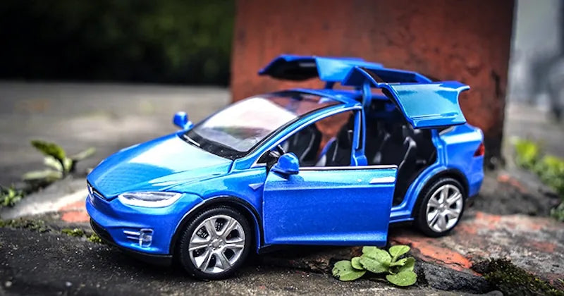 1:32 Tesla 2015 Model X Die Cast Model Car