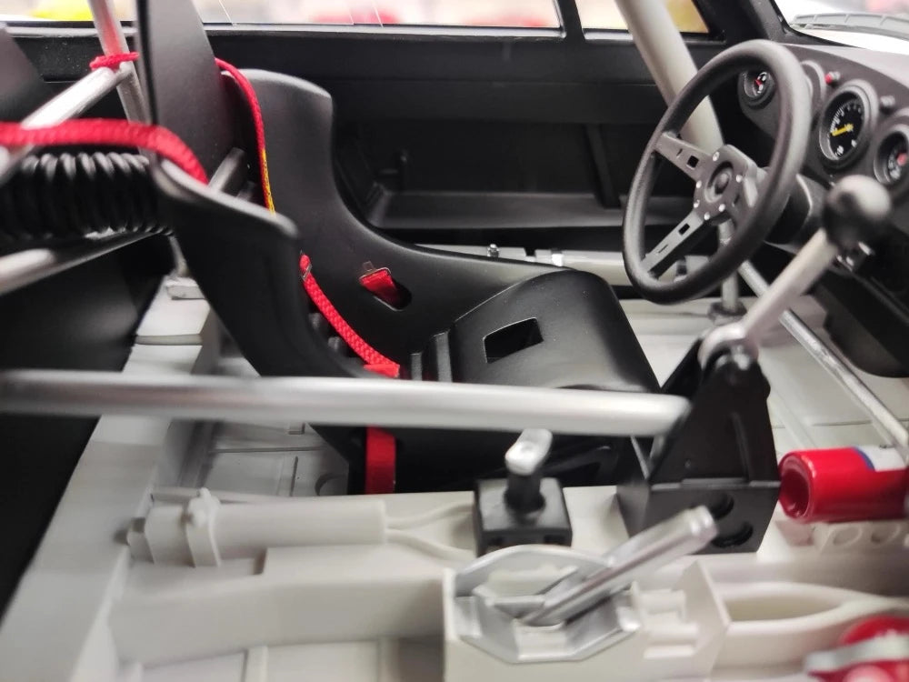 [Top Marques] 1:18 Porsche 1980 935 K3 Apple Model Car Resin