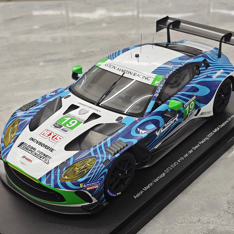 Aston Martin 2025 Vantage GT3 Evo Van der Steur Racing IMSA #19 1:18 Sammelmodell aus Resin von Top Speed – Ansicht 4