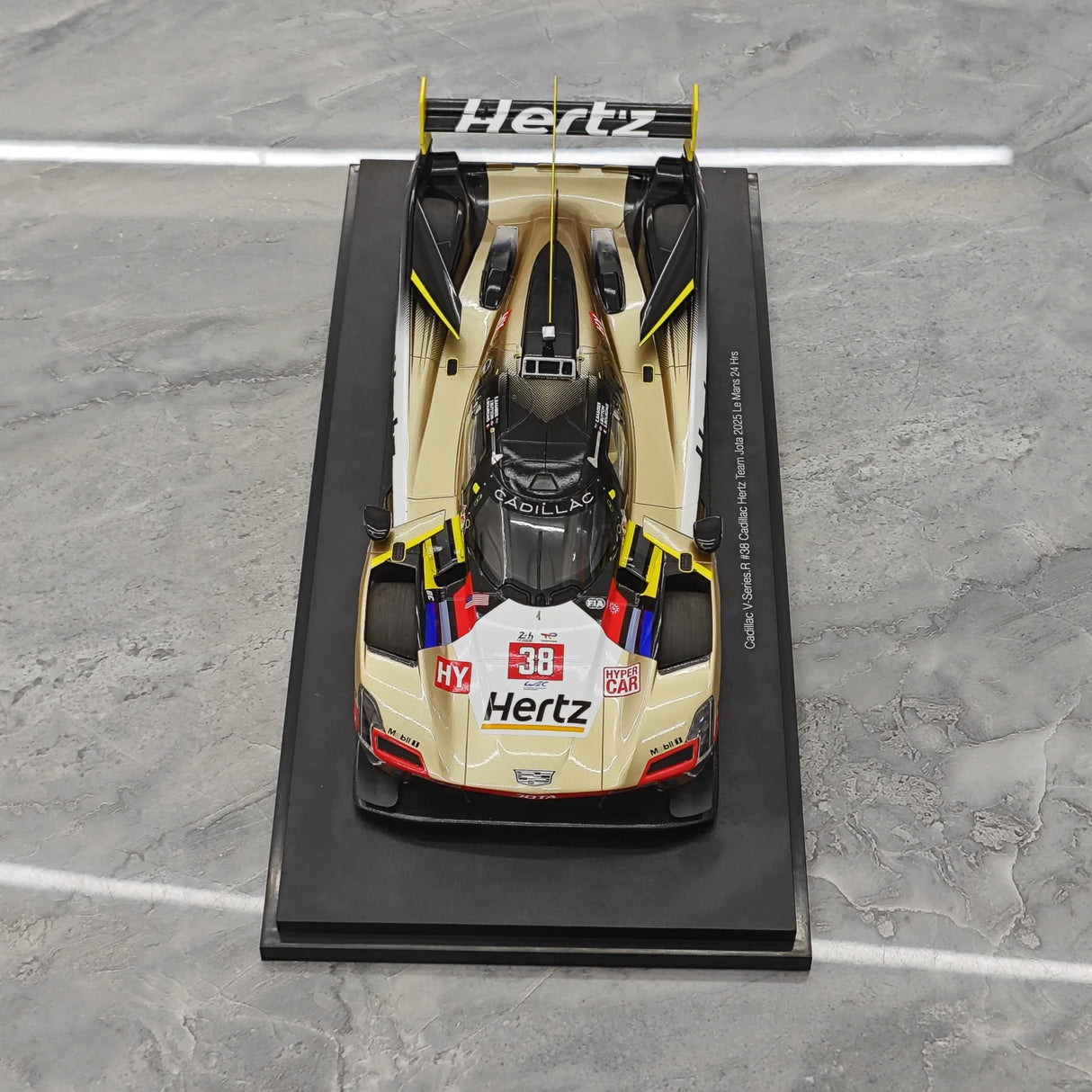 Cadillac 2025 V-Series.R Cadillac Hertz Team JOTA #38 1:18 24h Le Mans Resin-Sammlermodell von Top Speed – siehe 2