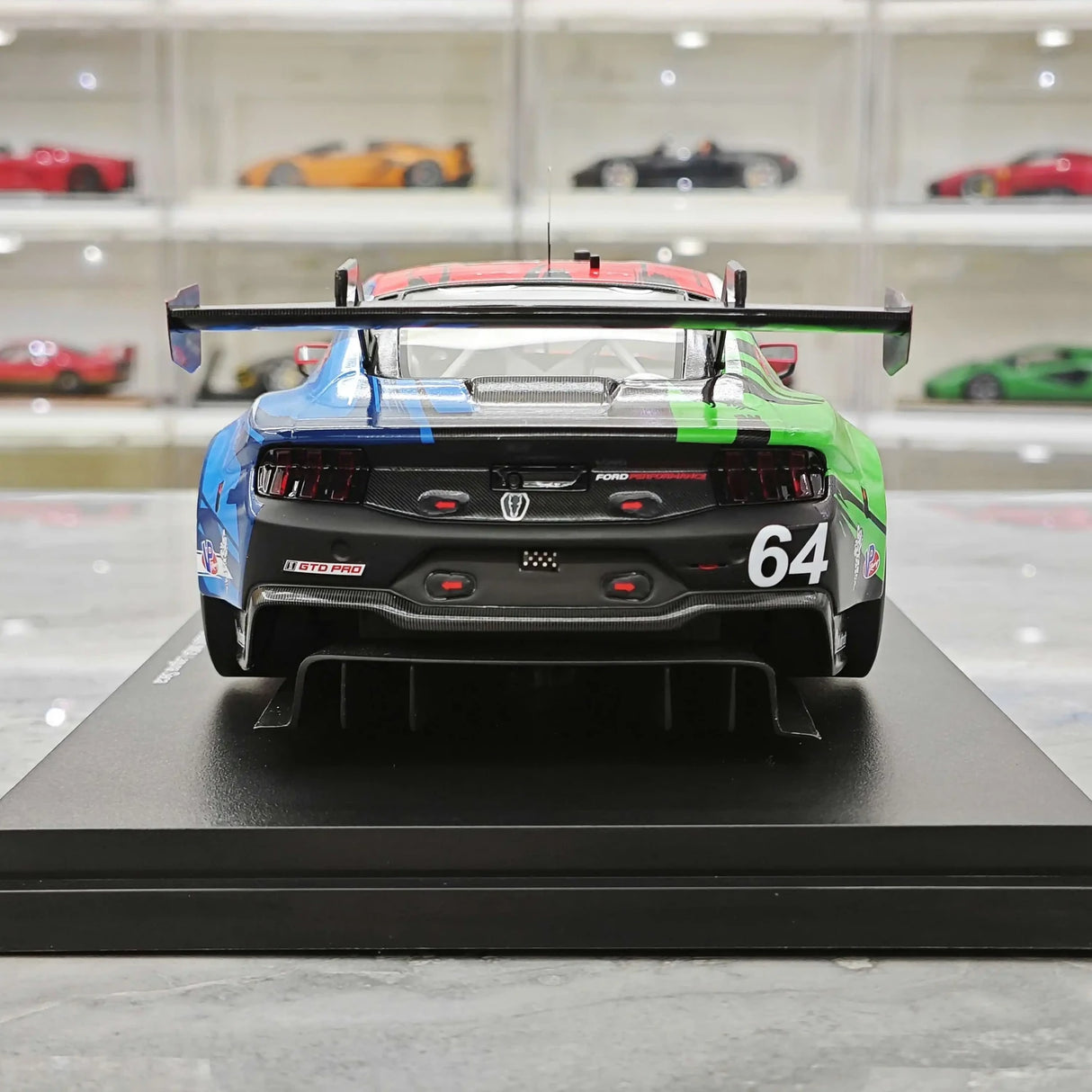 Ford 2024 Mustang GT3 Ford Multimatic Motorsports #64 1:18 Sammlermodell aus Harz von Top Speed – Ansicht 7