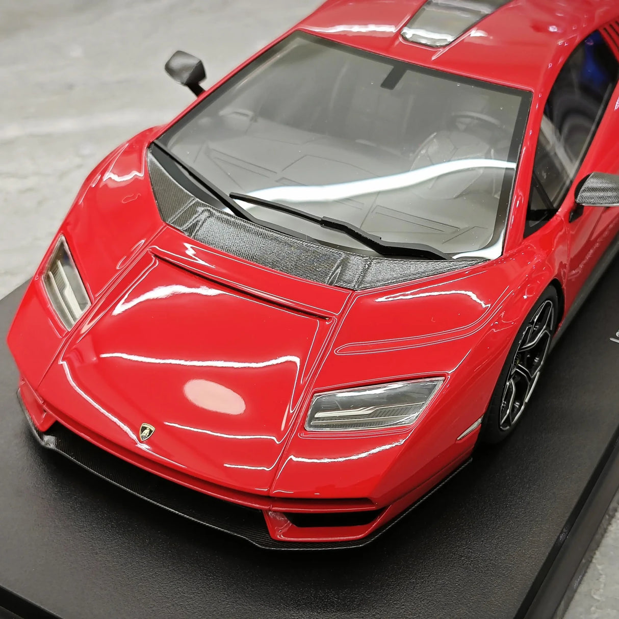 Top Speed Lamborghini 2021 Countach LPI 800-4 Rosso Mars 1:18 – Sammelobjekt-Resin-Modellharz
