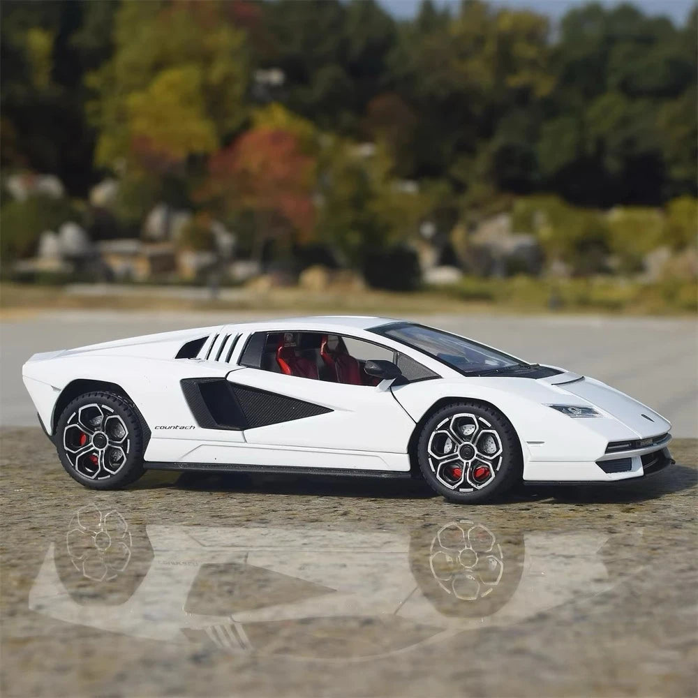 [TOY] 1:24 Lamborghini 2022 Countach LPI800-4 White Model Car Die-Cast