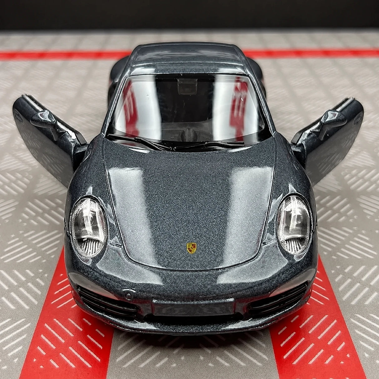 Porsche 2011 911 Carrera S Gray 1:36 – Diecast Display Model Die-Cast
