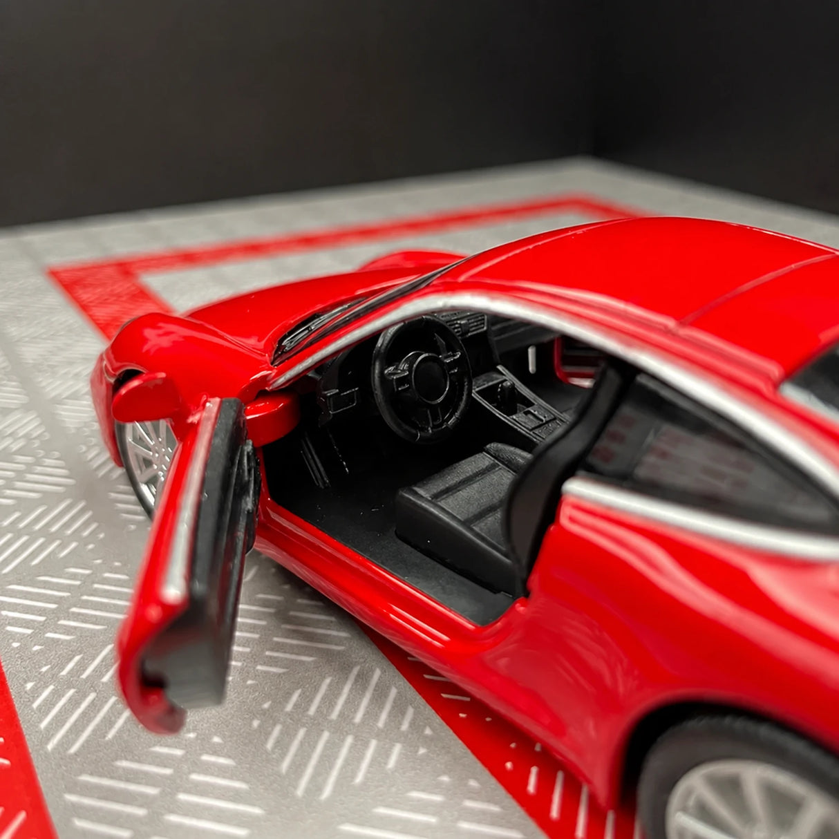 Porsche 2011 911 Carrera S Red 1:36 – Diecast Display Model Die-Cast