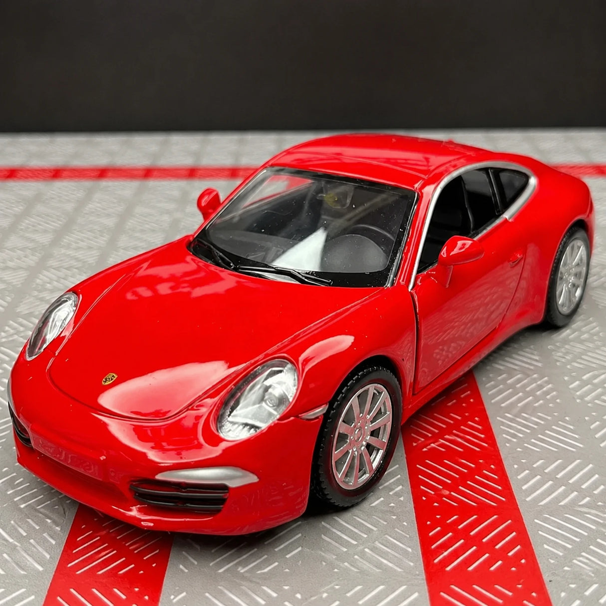 Porsche 2011 911 Carrera S Red 1:36 – Diecast Display Model Die-Cast