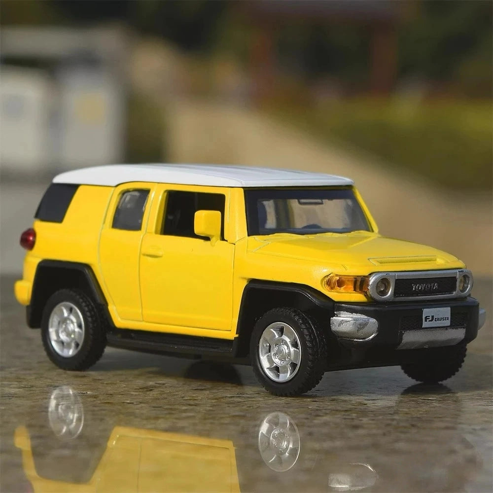 [TOY] 1:43 Toyota 2006 FJ Cruiser Yellow Model Car Die-Cast