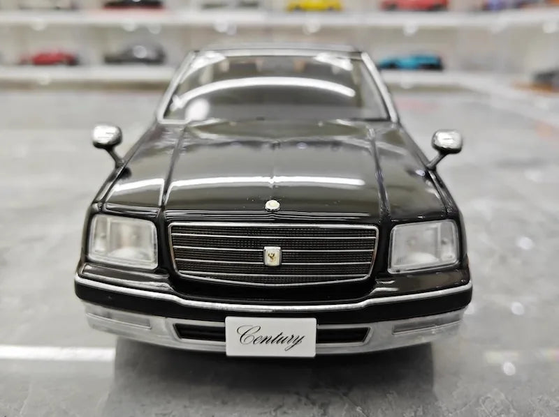 1:18 Toyota 1997 Century Die Cast Model Car