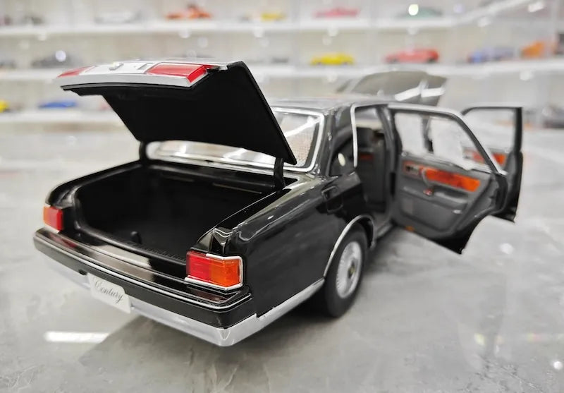 1:18 Toyota 1997 Century Die Cast Model Car