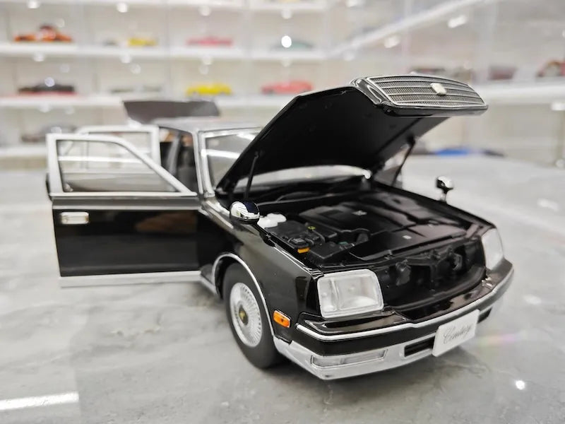 1:18 Toyota 1997 Century Die Cast Model Car